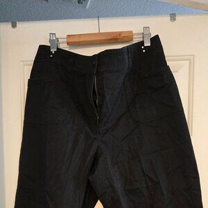 Chico's Black Crop Pant - Size 1.5 - EUC